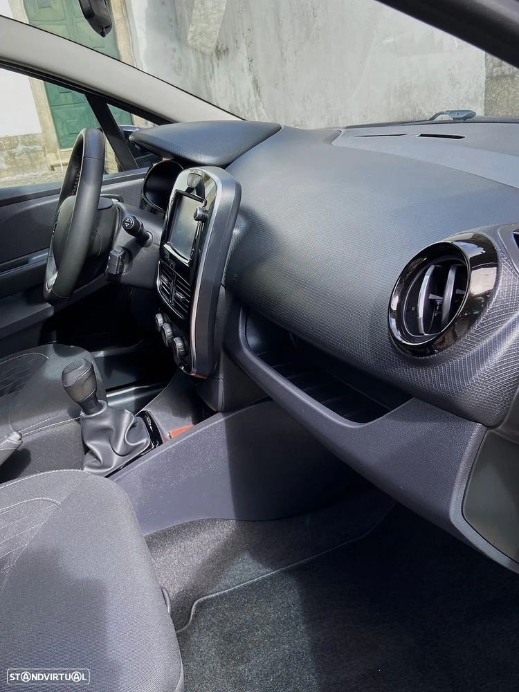 Renault Clio 0.9 TCe Limited - 23