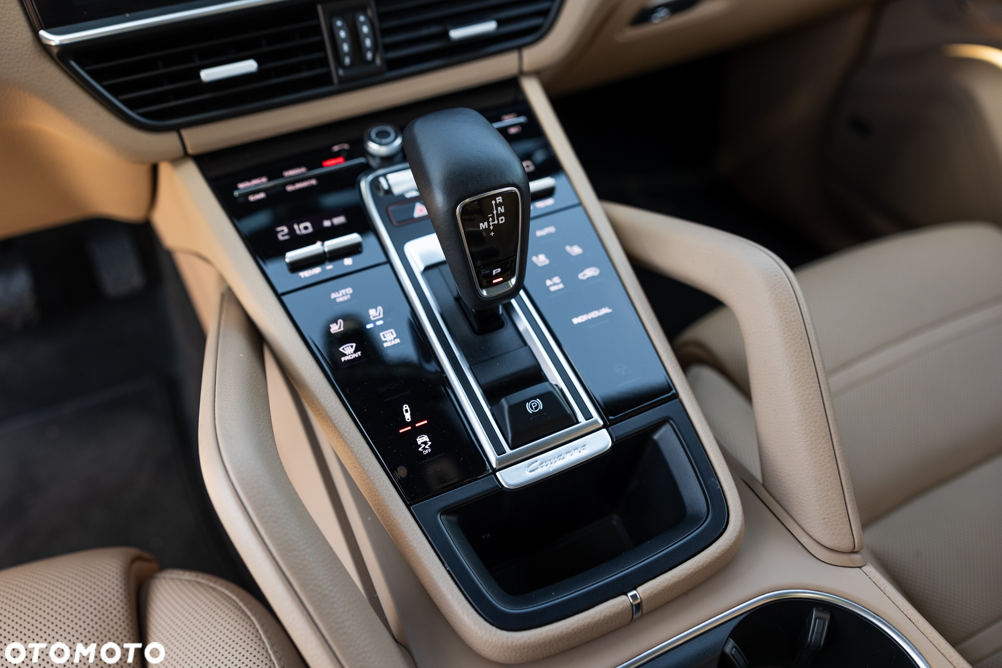 Porsche Cayenne - 13