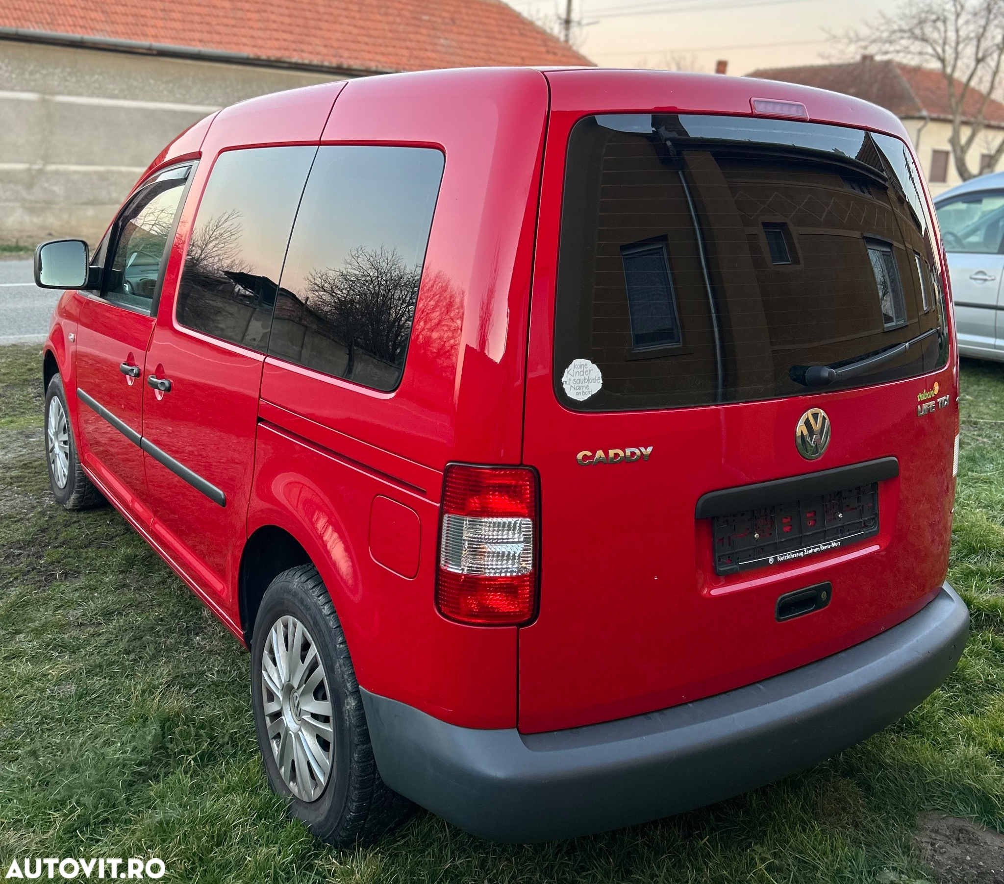 Volkswagen Caddy 1.9 TDI DPF 4MOTION Life Style (7-Si.) - 5