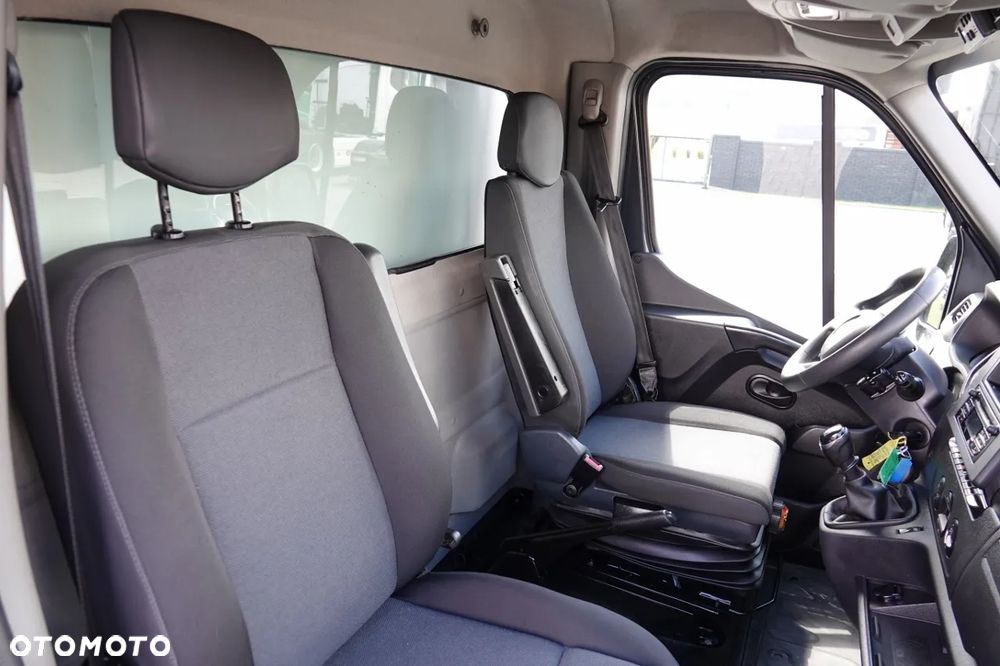 Renault MASTER   / CHŁODNIA / THERMO KING / WINDA DHOLLANDIA 750 KG / SPROWADZONY - 35