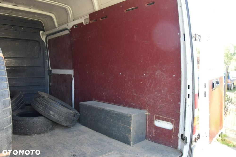 Mercedes-Benz Sprinter - 26