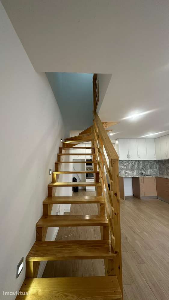 Moradia T2 geminada em Torres Novas com 2 casas de banho - Grande imagem: 5/13