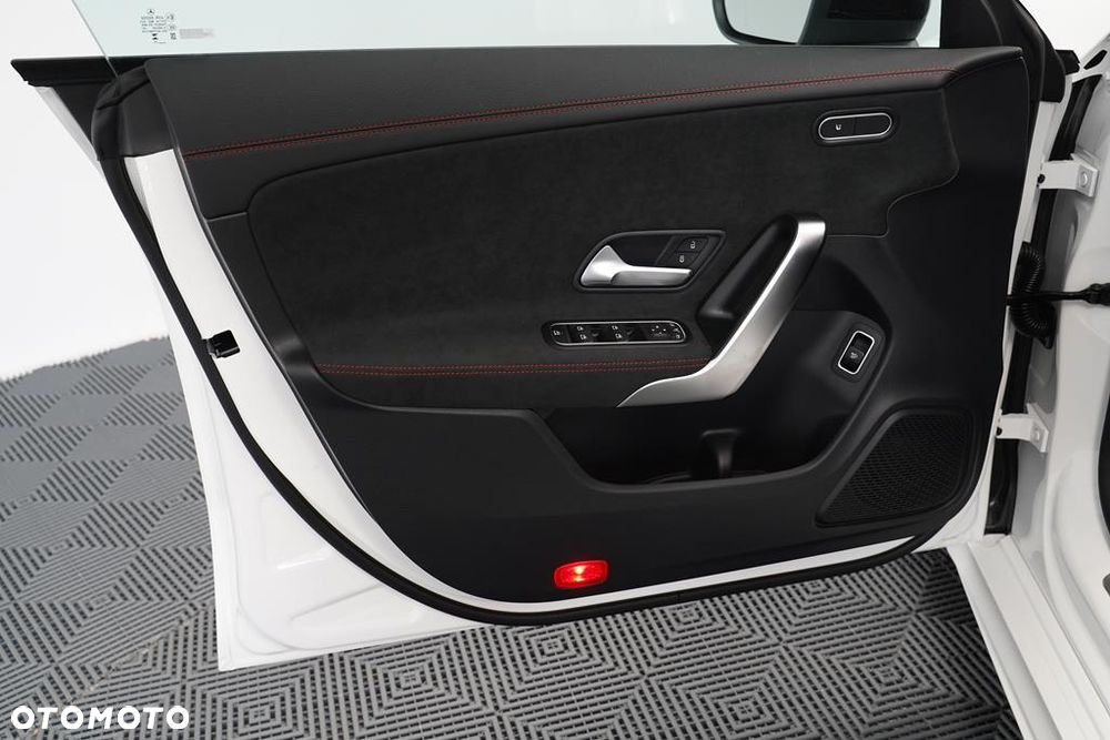 Mercedes-Benz CLA 200 mHEV AMG Line 7G-DCT - 10