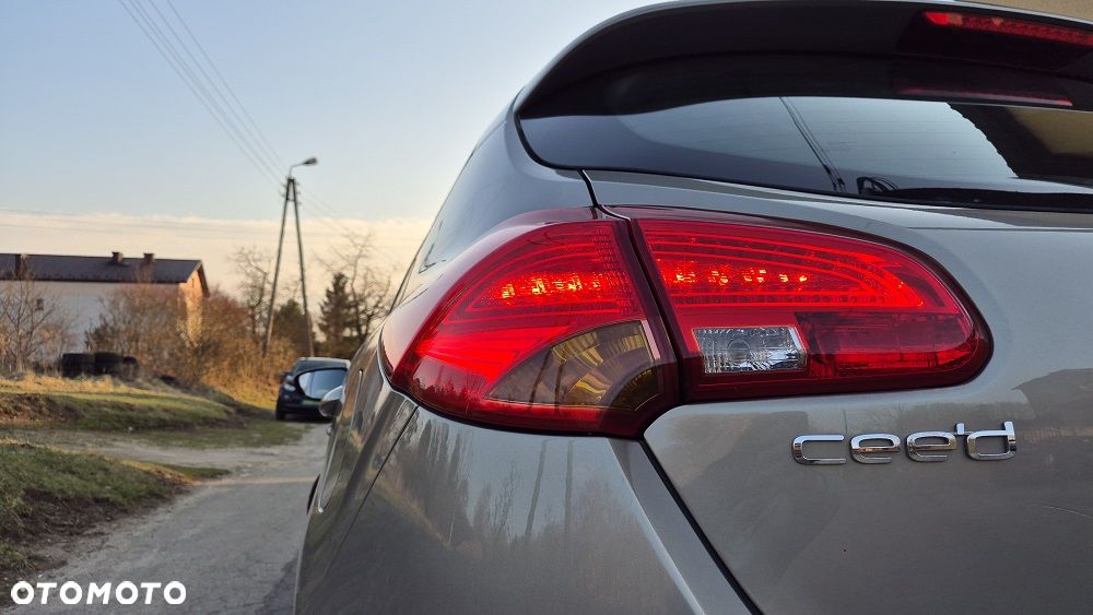 Kia Ceed 1.6 GDI ISG Spirit - 13