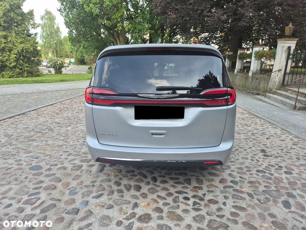 Chrysler Pacifica - 7