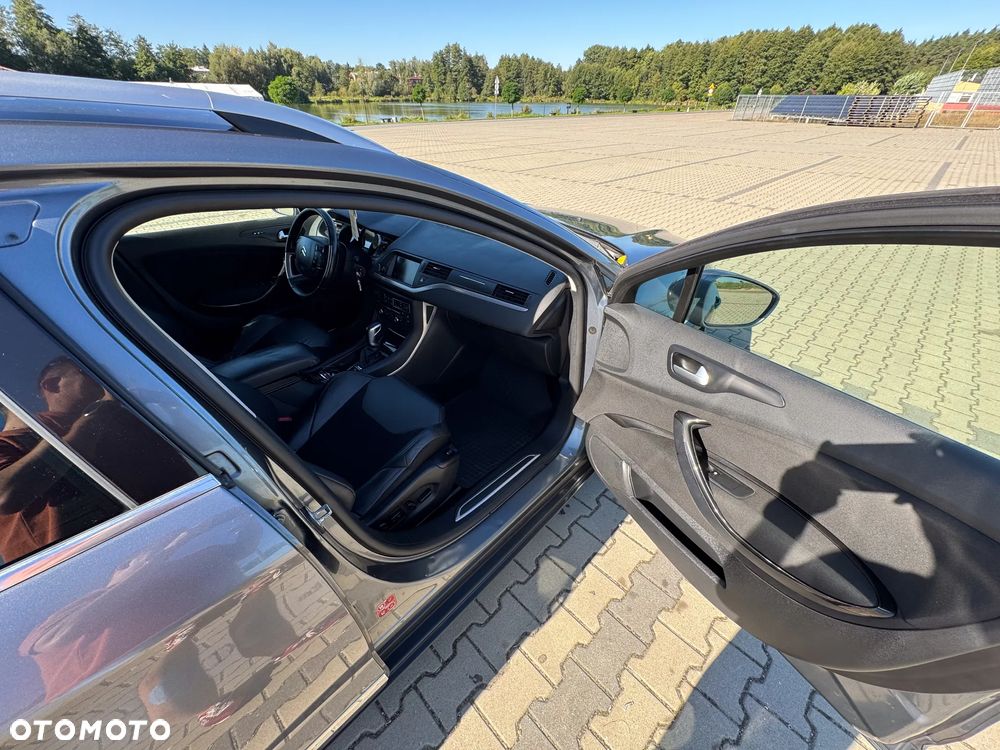 Citroën C5 Tourer V6 HDi 205 Biturbo FAP Exclusive - 32