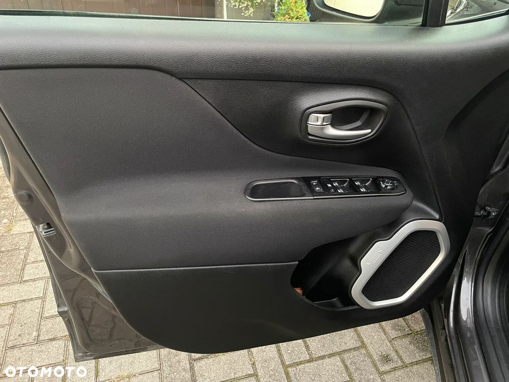 Jeep Renegade 1.3 GSE T4 Turbo Longitude FWD S&S - 34
