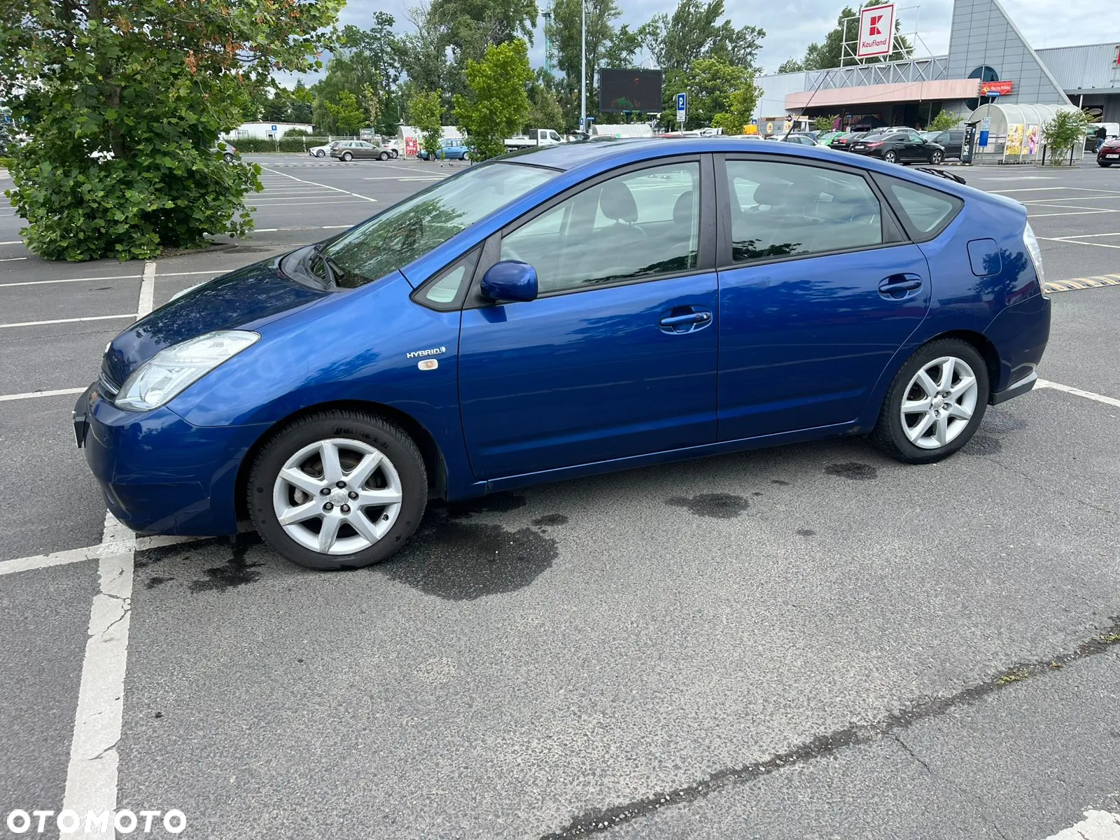 Toyota Prius (Hybrid) - 6