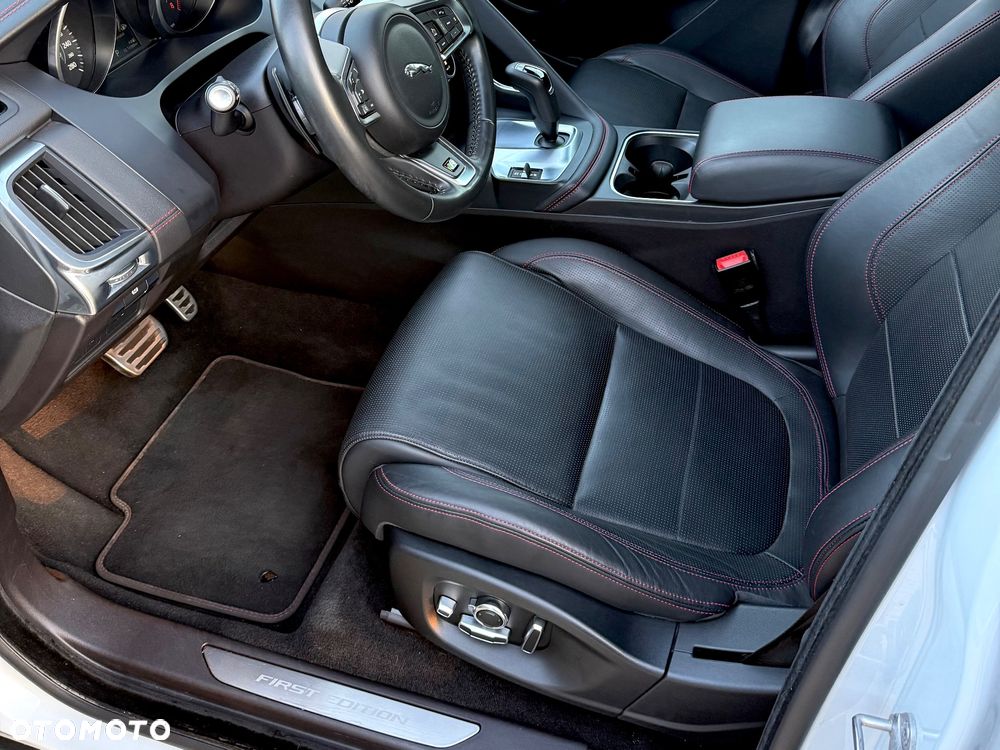 Jaguar E-Pace P250 AWD First Edition - 10