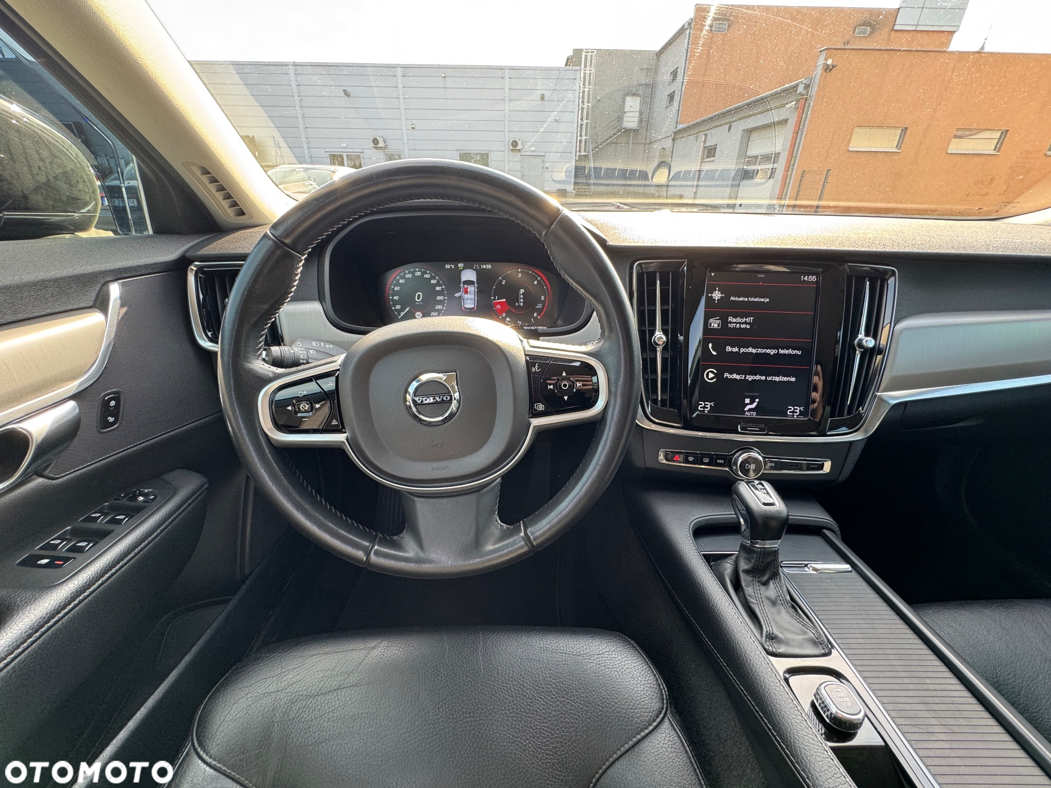Volvo V90 D5 AWD Geartronic Momentum Pro - 32