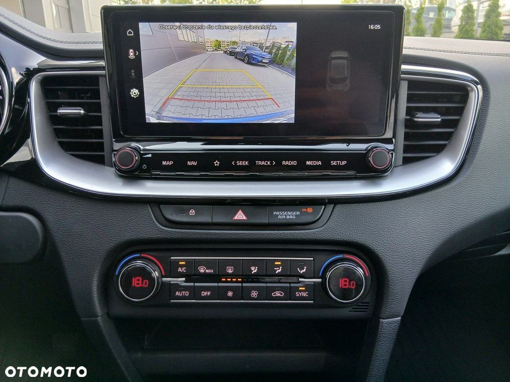 Kia XCeed 1.5 T-GDI M - 25