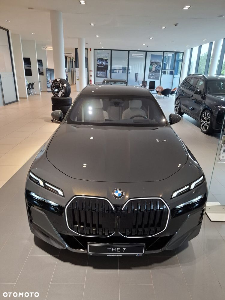 BMW Seria 7 740d xDrive mHEV M Sport sport - 2