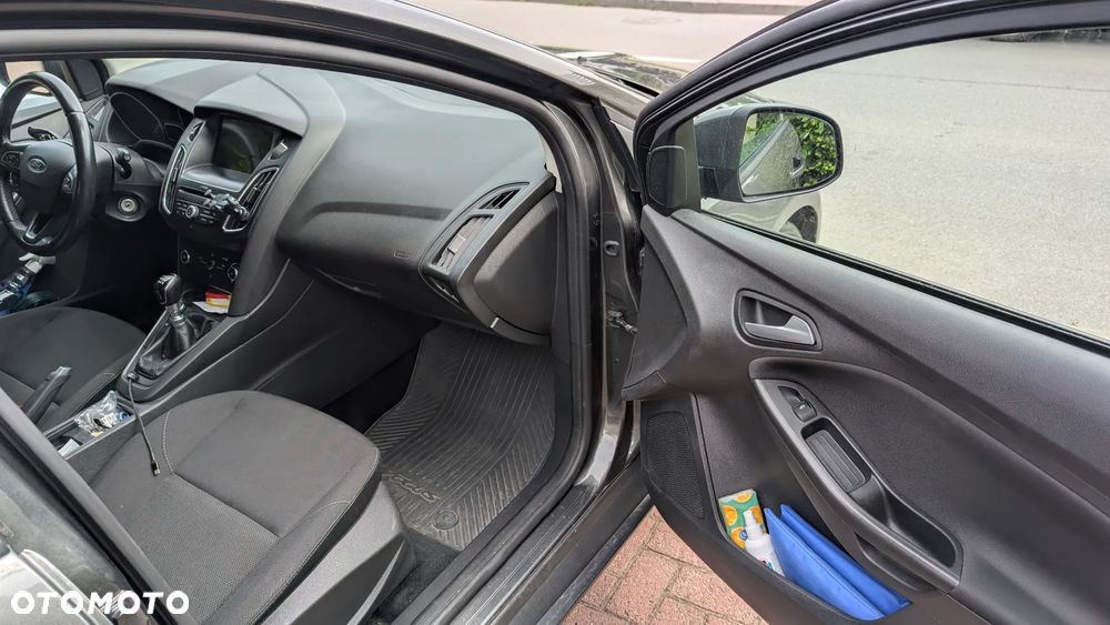 Ford Focus - 12