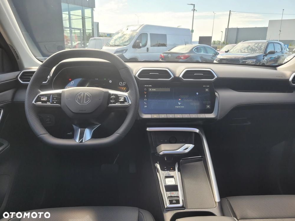 MG ZS 1.5 HEV+ Exclusive - 11