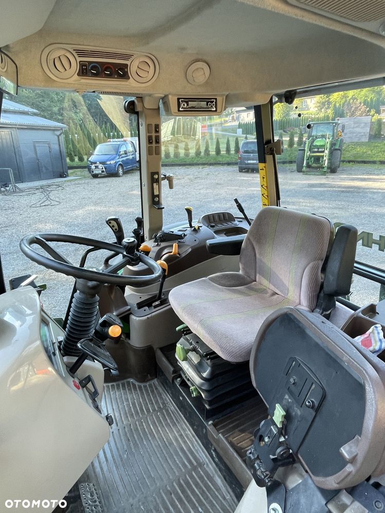 John Deere 5820 - 9