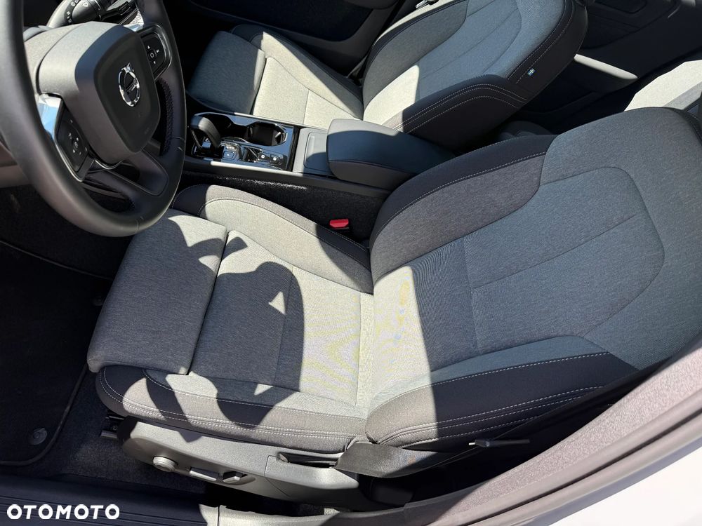 Volvo XC 40 B3 Plus Dark - 10