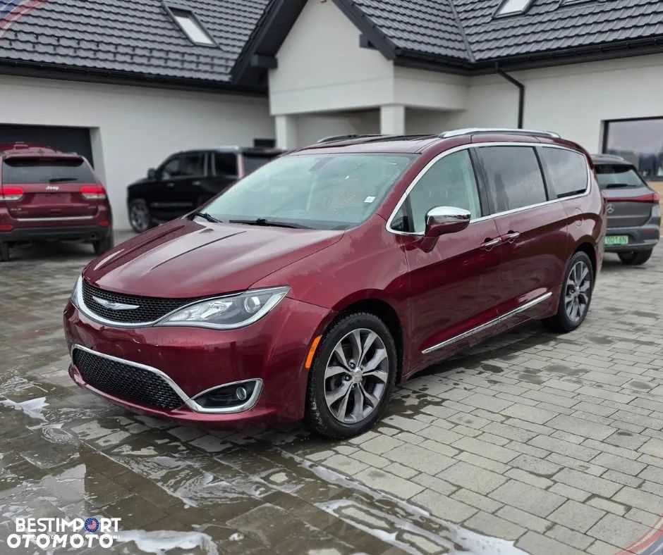 Chrysler Pacifica - 5