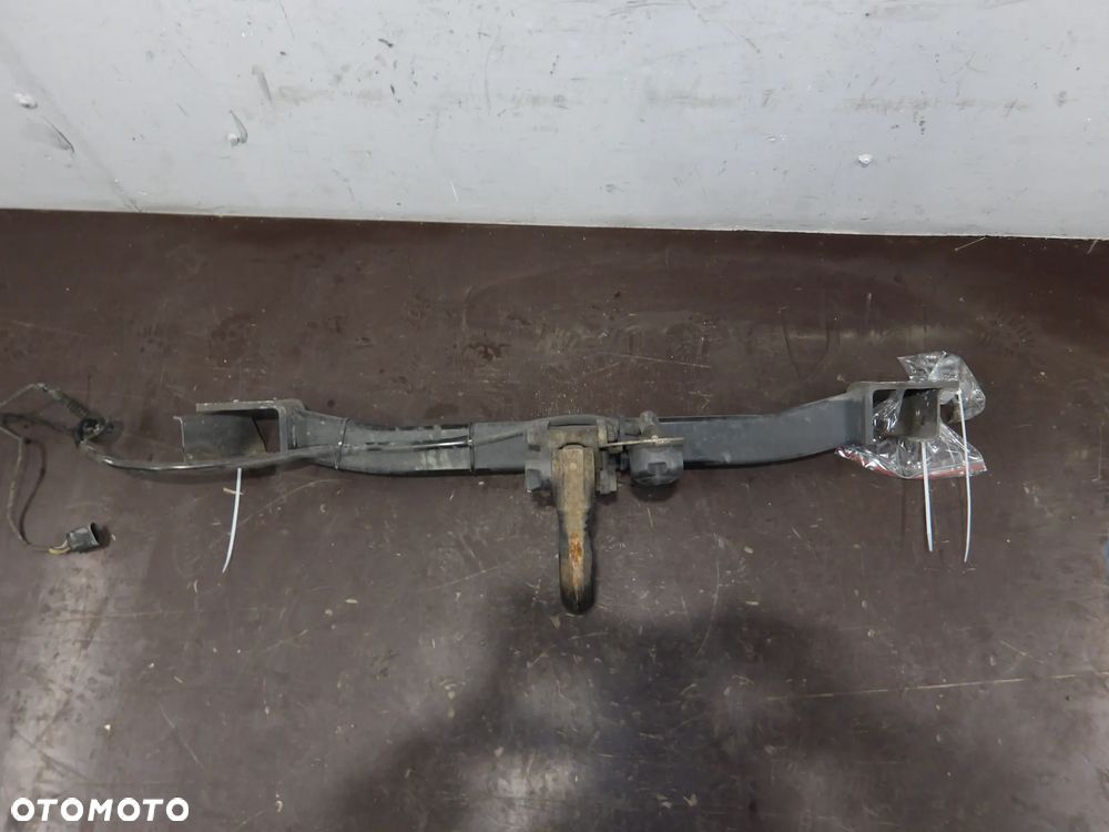 BMW E60 03-07 SEDAN 2.0B HAK HLOWNICZY - 4