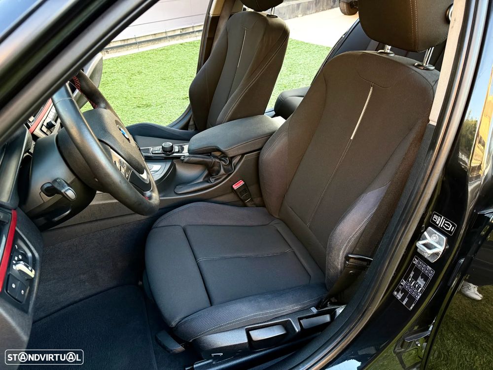 BMW 320 d Auto Line Sport - 24