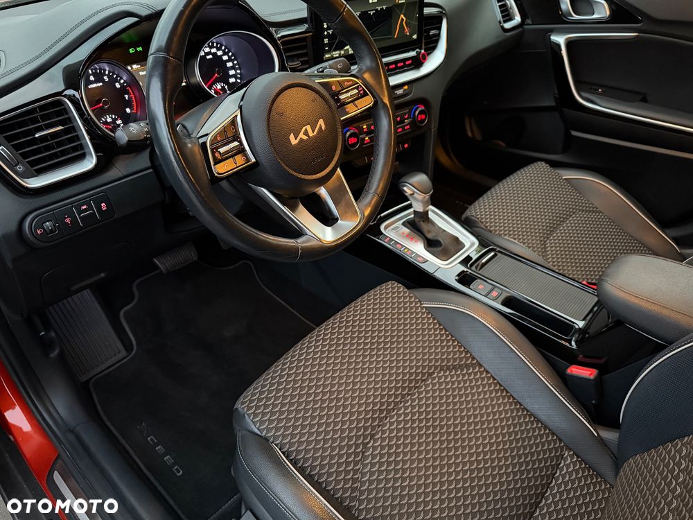 Kia XCeed 1.5 T-GDI L Business Line DCT - 22