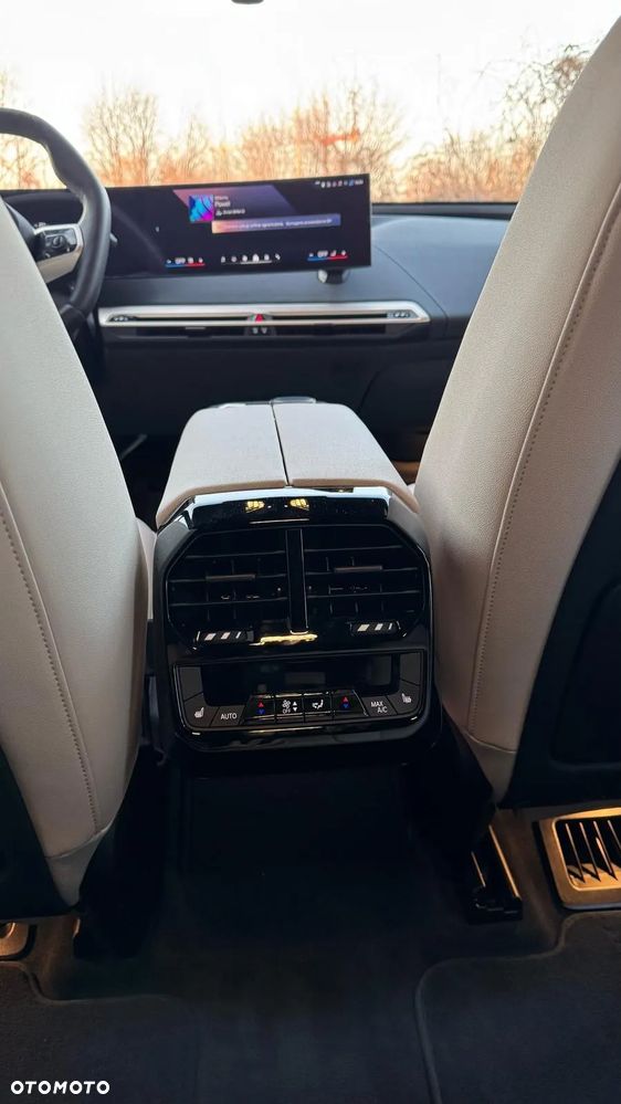 BMW iX xDrive40 76.6kWh - 14