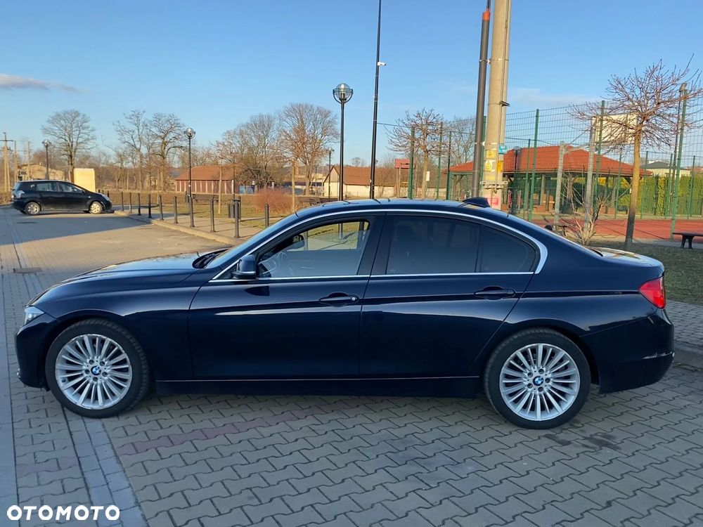 BMW Seria 3 328i Luxury Line - 8