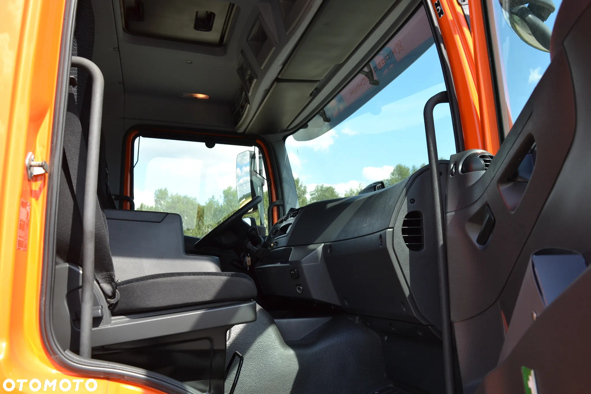 Mercedes-Benz Atego 1630 Nowy 3-stronny WYWROT Kiper WYWROTKA Blokada Klima 1530 1524 Ładowność 9400 kg - 18