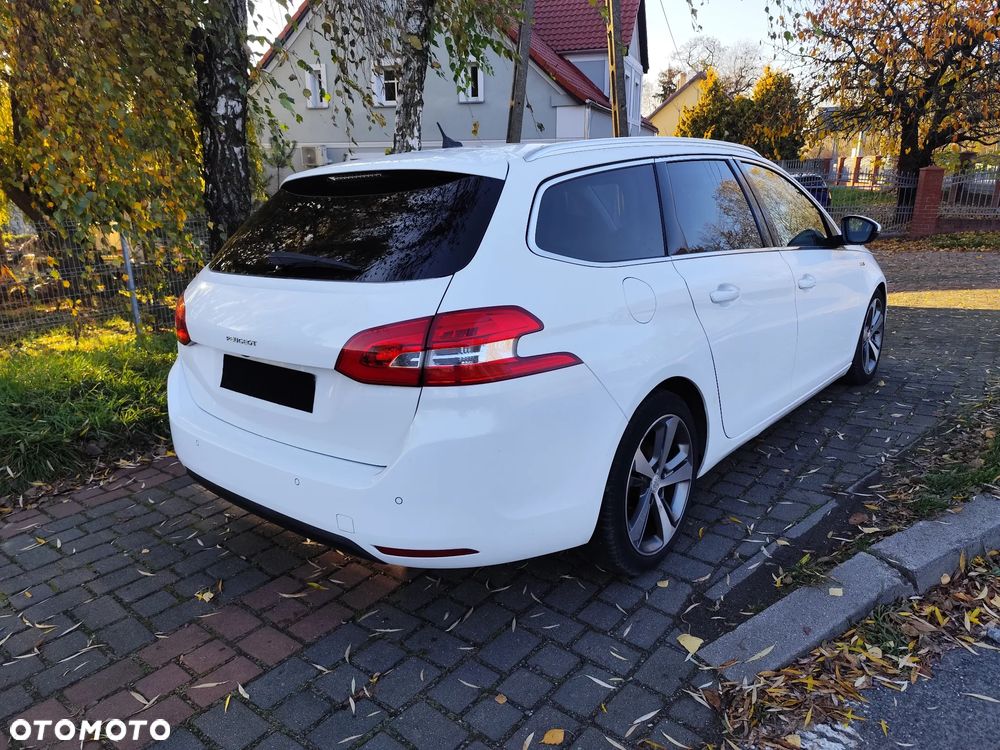 Peugeot 308 1.2 PureTech GPF Allure Pack S&S - 5