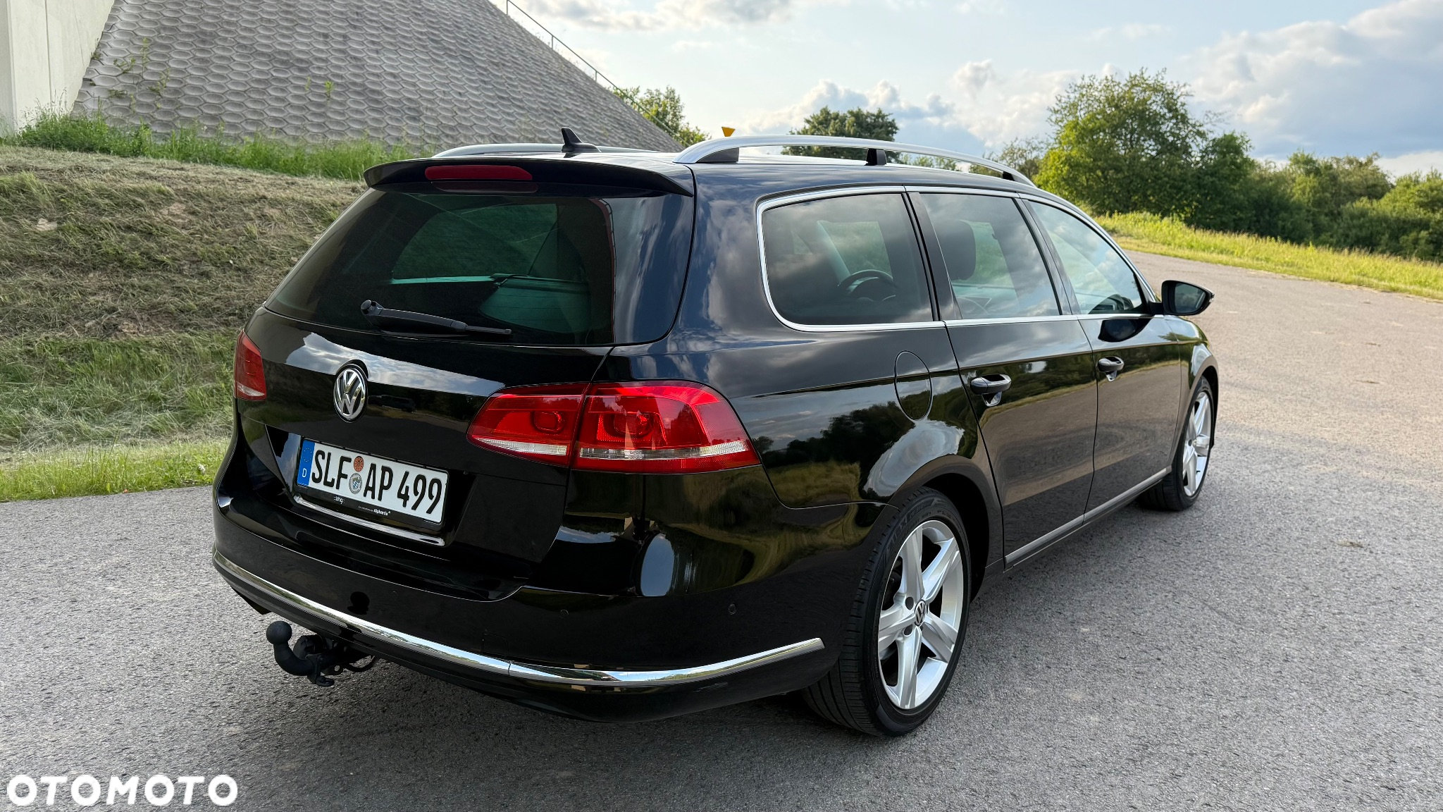 Volkswagen Passat 2.0 TDI DPF Highline - 11