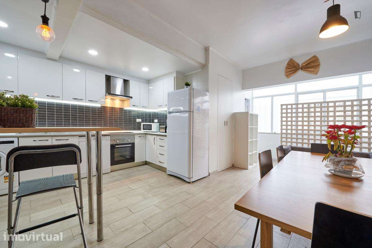Quarto - localizado em Saldanha Lisbon - Grande imagem: 5/27