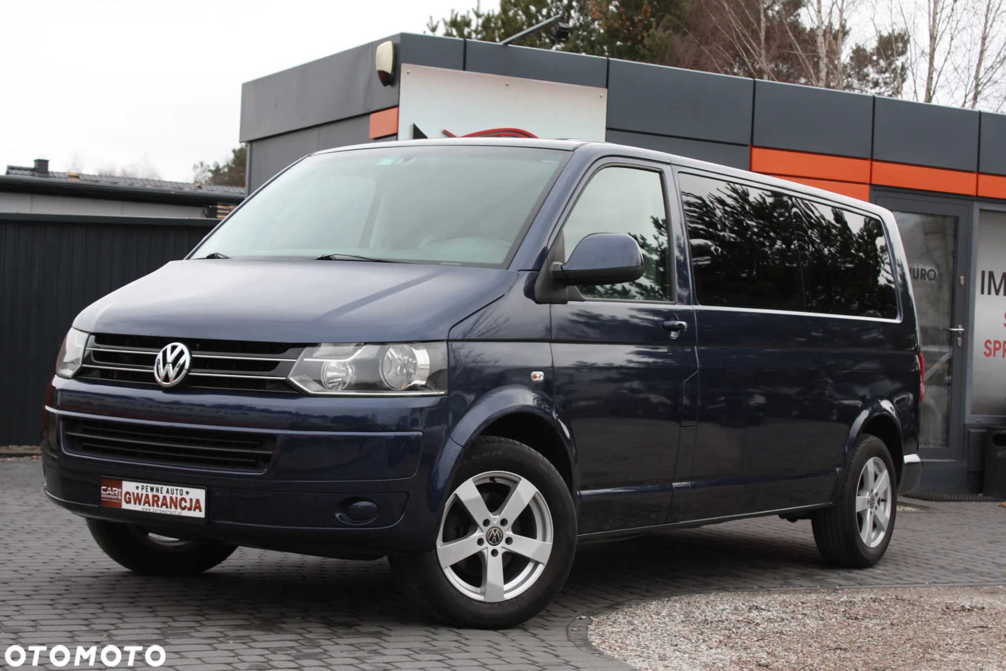 Volkswagen Caravelle - 3