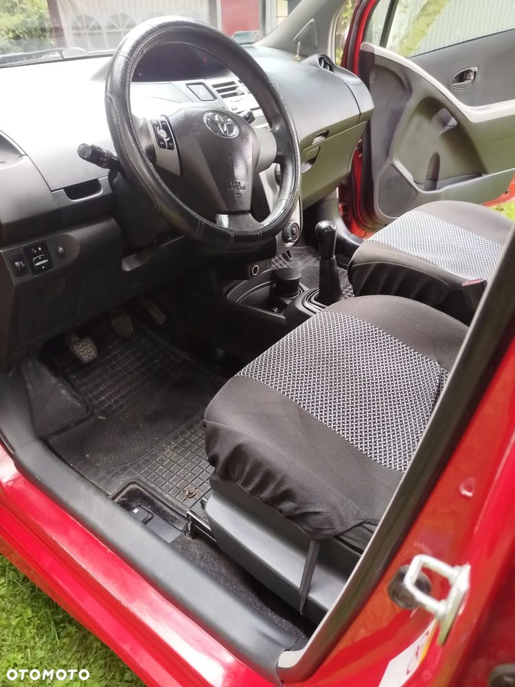 Toyota Yaris 1.0 Luna - 8
