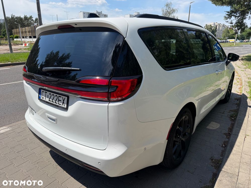 Chrysler Pacifica - 8