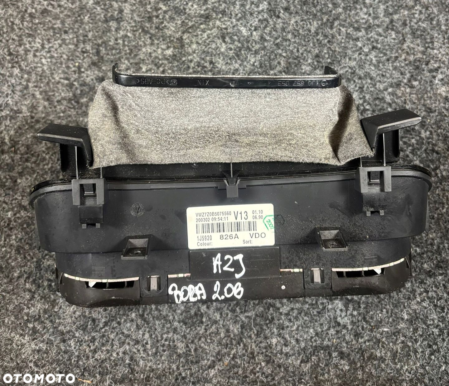 VW GOLF IV BORA BENZYNA LICZNIK ZEGARY 1J5920826A - 2