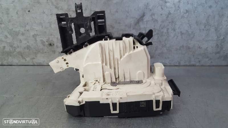 FECHADURA PORTA FRONTAL ESQUERDA MERCEDES-BENZ CLASSE A 2013 - 4