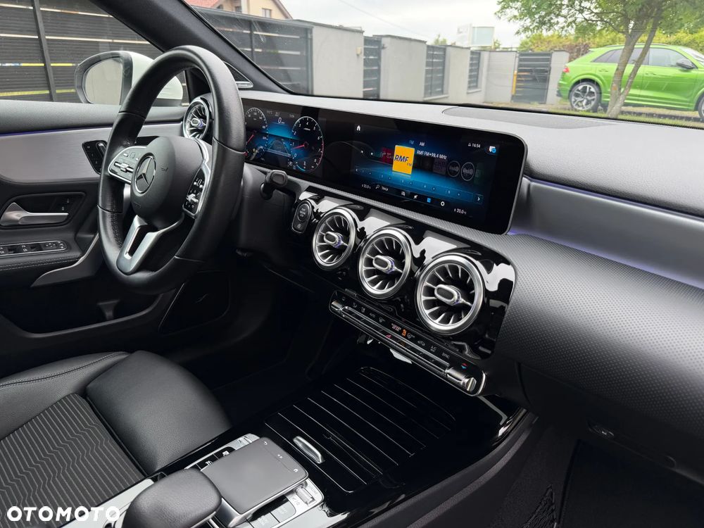 Mercedes-Benz Klasa A 250 Progressive 7G-DCT - 15