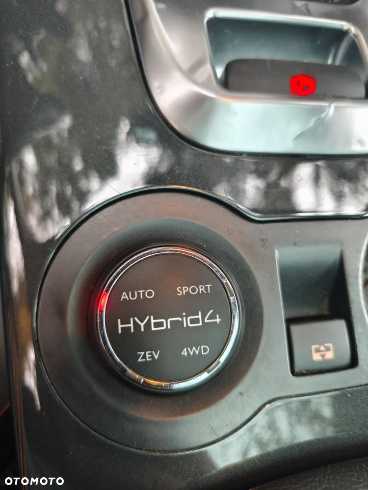 Peugeot 3008 2.0 HDi HYbrid4 - 11