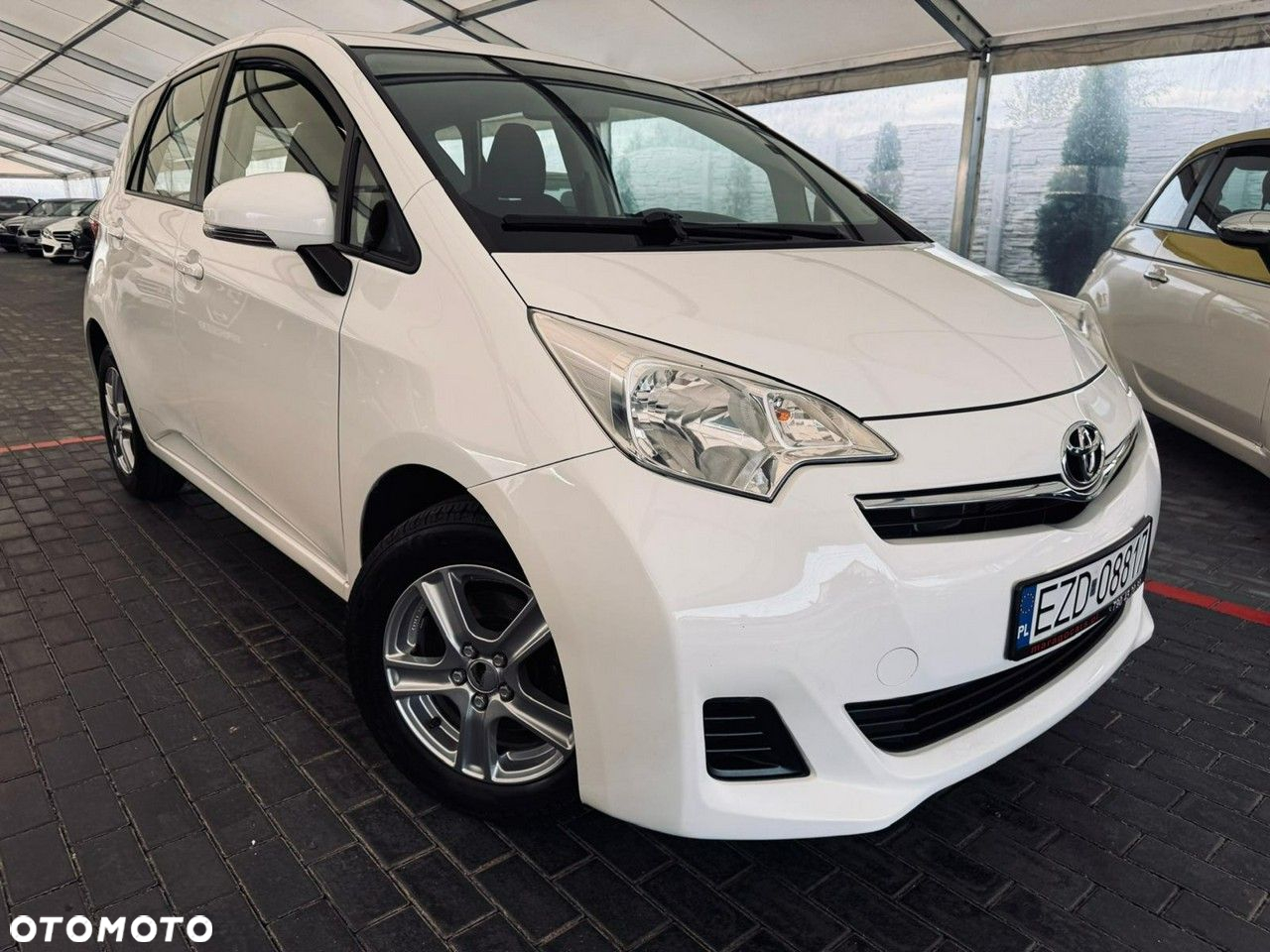 Toyota Verso S - 2