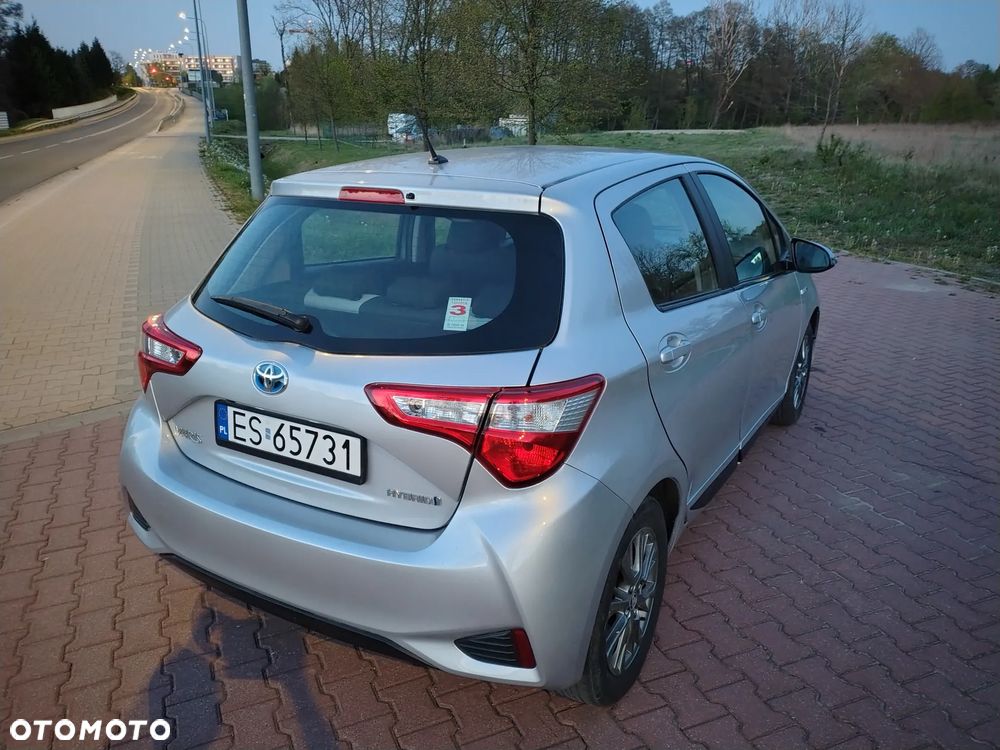 Toyota Yaris Hybrid 100 Premium EU6 - 8