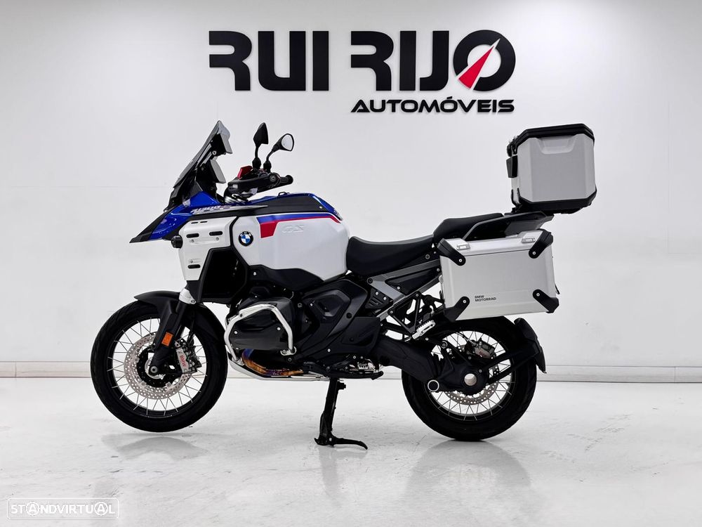 BMW R 1300 GS Adventure Trophy - 3