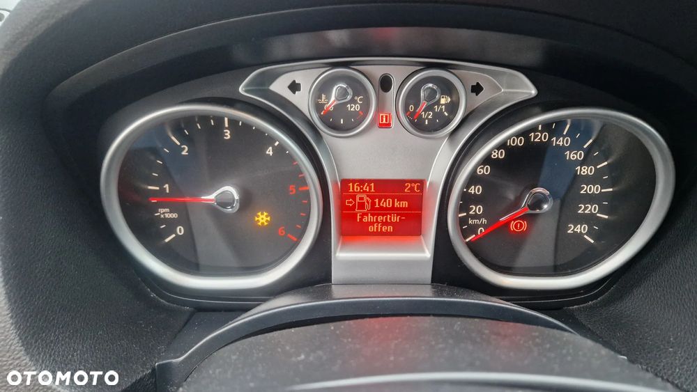 Ford Kuga 2.0 TDCi 2x4 Titanium - 21