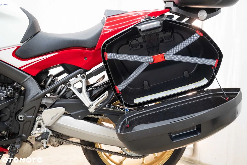 Honda CB - 16