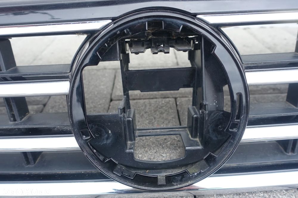 ATRAPA GRILL PASSAT B8 LIFT 19-24r. R-LINE - 2