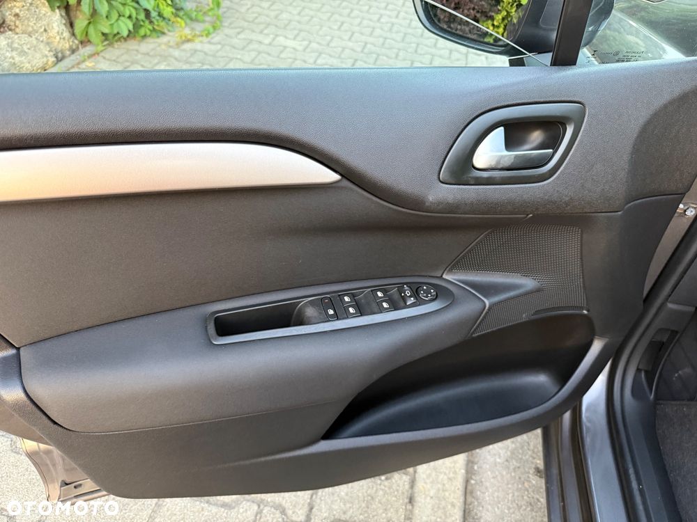 Citroën C4 BlueHDi 120 Stop&Start Shine - 20