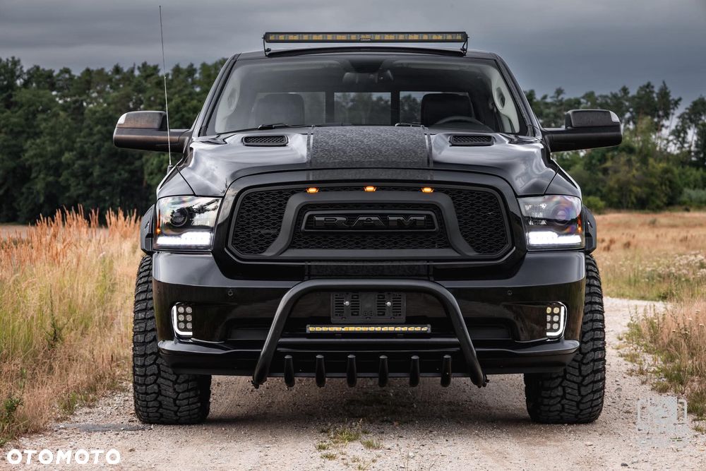 RAM 1500 Crew Cab Sport - 3
