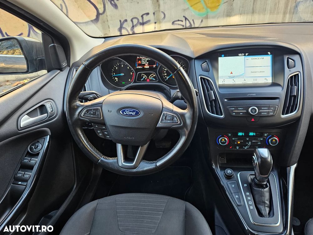Ford Focus 1.5 TDCi Powershift Titanium - 10