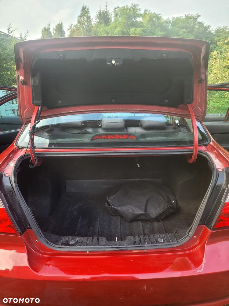 Chevrolet Aveo 1.2 16V Base - 12