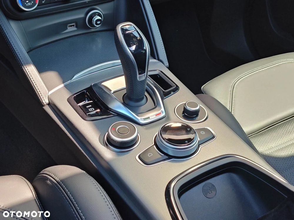 Alfa Romeo Stelvio 2.2 JTDM Veloce Q4 - 13