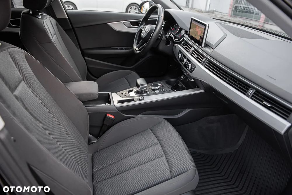 Audi A4 Avant 2.0 TDI S tronic design - 32
