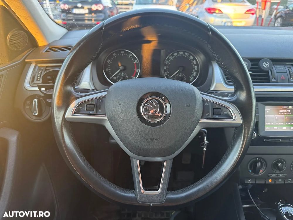 Skoda RAPID - 12